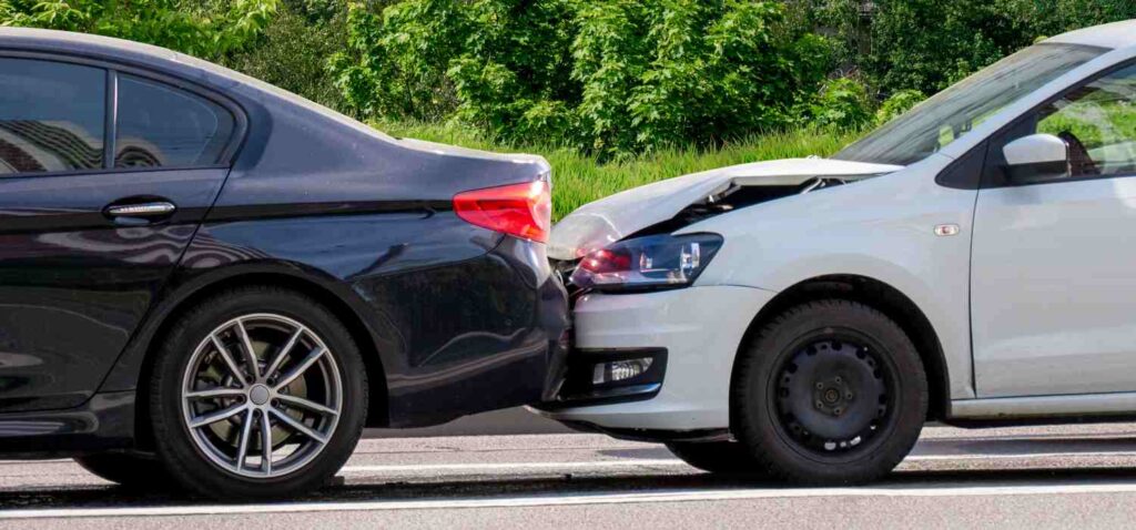 Centro autodemolizione per auto sinistrate a Torino
